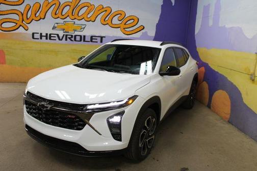 Summit White 2026 Chevrolet Trax 2RS