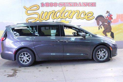 2022 Chrysler Pacifica Touring