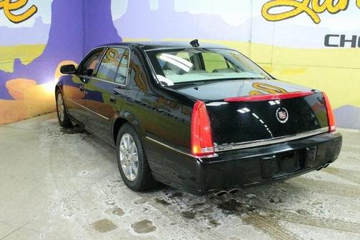 2010 Cadillac DTS Base