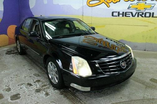 2010 Cadillac DTS Base