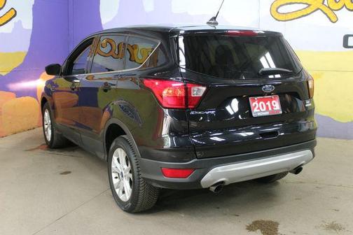 Black 2019 Ford Escape SE