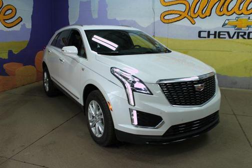 Crystal White 2024 Cadillac XT5 Luxury