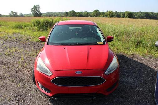 Race Red 2017 Ford Focus SE