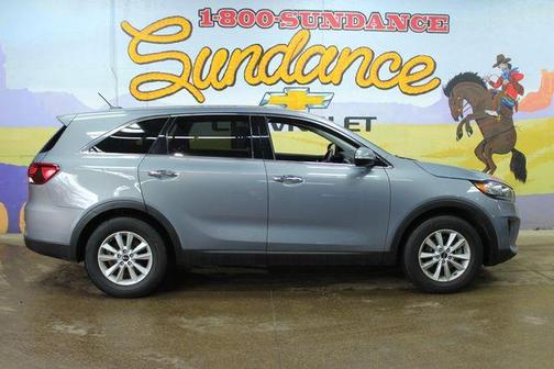 Everlasting Silver 2020 Kia Sorento LX