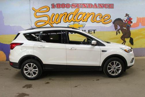 White Platinum Tri-Coat Metallic 2019 Ford Escape SEL