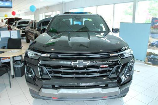 Black 2026 Chevrolet Colorado Z71