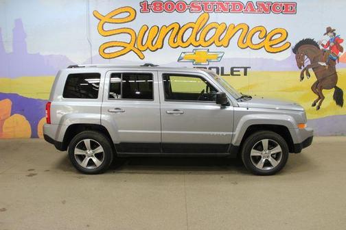 Billet Silver Metallic Clearcoat 2016 Jeep Patriot Latitude