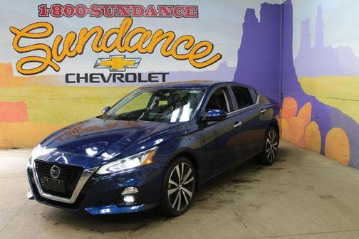 Deep Blue Pearl 2022 Nissan Altima 2.5 Platinum