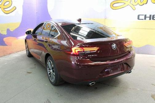 2018 Buick Regal Sportback Essence