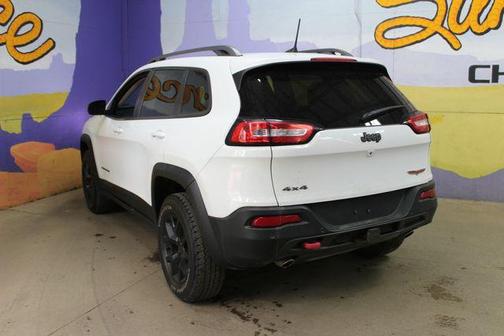 Bright White Clearcoat 2016 Jeep Cherokee Trailhawk
