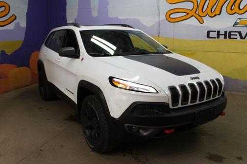 Bright White Clearcoat 2016 Jeep Cherokee Trailhawk