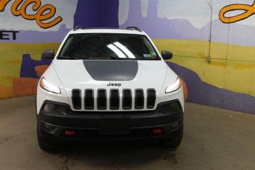 Bright White Clearcoat 2016 Jeep Cherokee Trailhawk