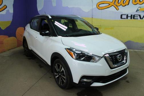 2020 Nissan Kicks SR