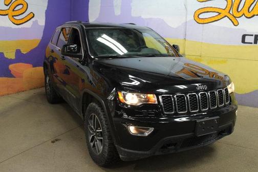 Diamond Black 2021 Jeep Grand Cherokee Laredo E