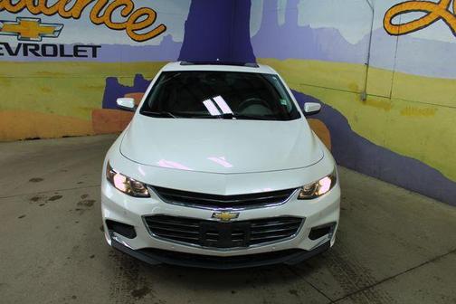 White 2016 Chevrolet Malibu 1LT