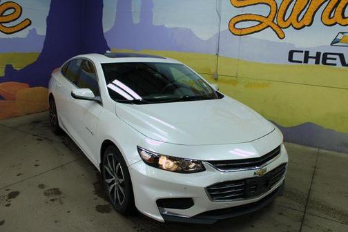 White 2016 Chevrolet Malibu 1LT