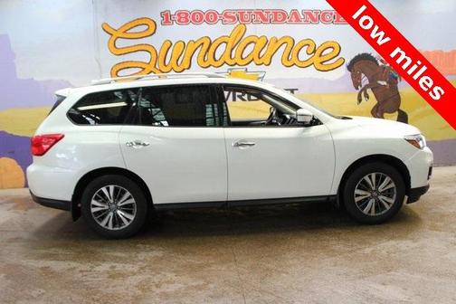2020 Nissan Pathfinder SL