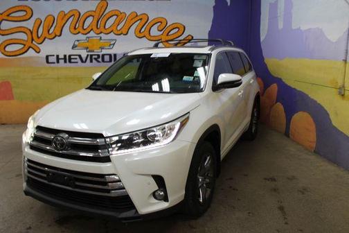 Blizzard Pearl 2017 Toyota Highlander Limited