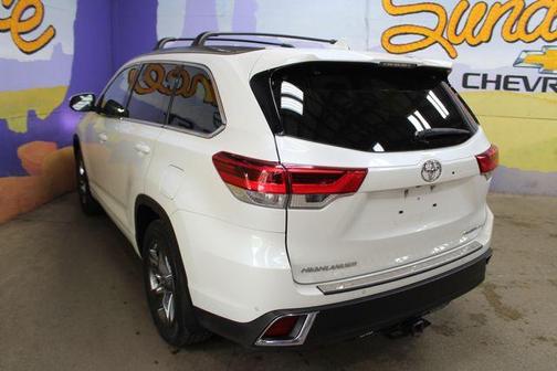 Blizzard Pearl 2017 Toyota Highlander Limited