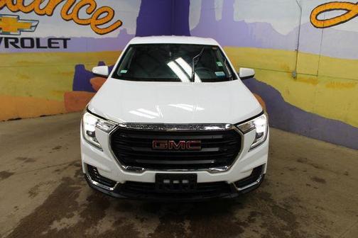 Summit White 2024 GMC Terrain SLE