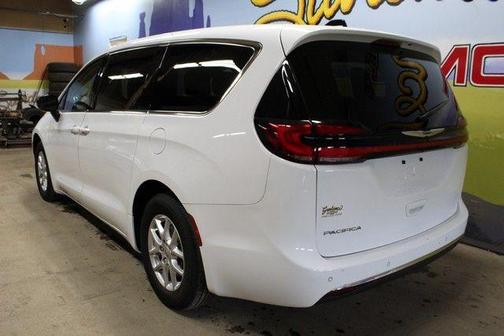 Bright White Clearcoat 2024 Chrysler Pacifica Touring-L