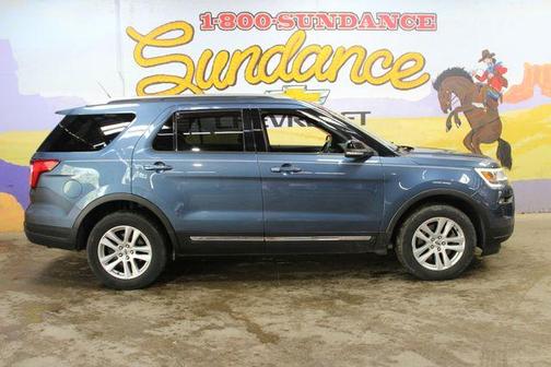 Blue Metallic 2018 Ford Explorer XLT