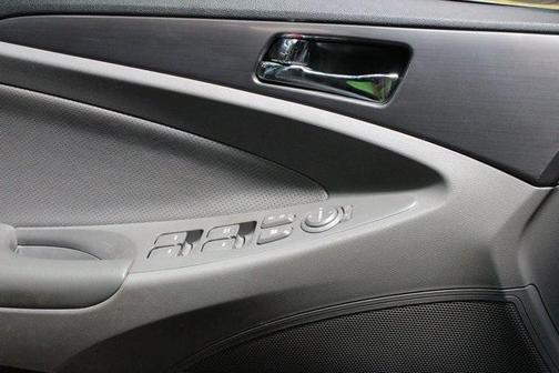 2012 Hyundai SONATA Hybrid Base
