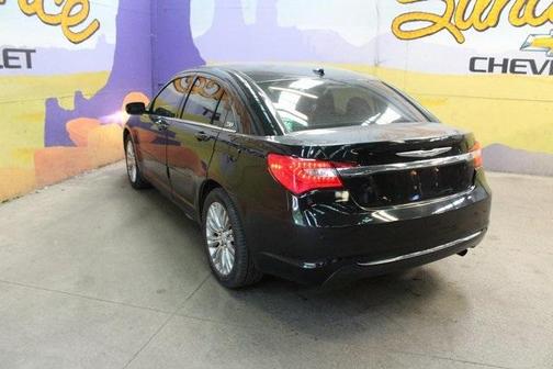 2013 Chrysler 200 Touring