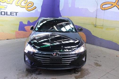 2019 Hyundai ELANTRA SE