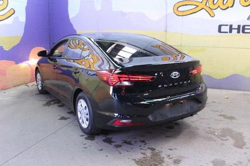 2019 Hyundai ELANTRA SE