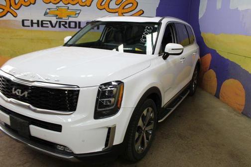 White 2022 Kia Telluride SX