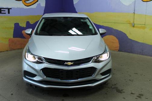 Silver Ice Metallic 2018 Chevrolet Cruze LT