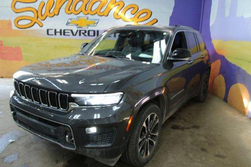 Gray 2023 Jeep Grand Cherokee Overland