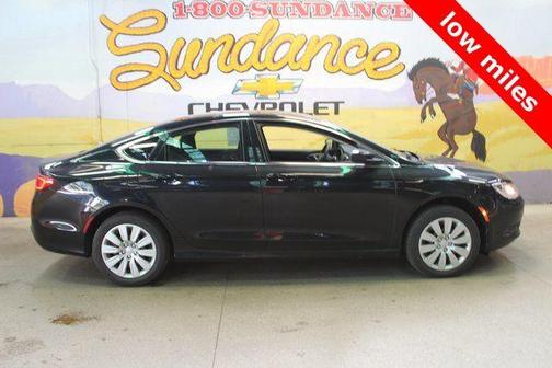 2016 Chrysler 200 LX