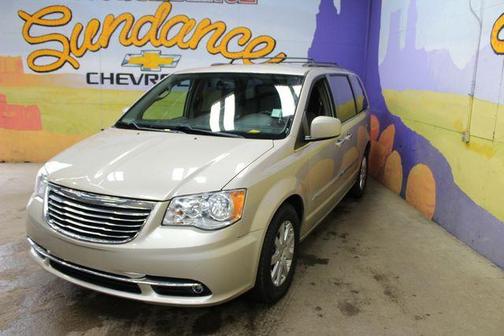 Cashmere / Sandstone Pearlcoat 2016 Chrysler Town & Country Touring