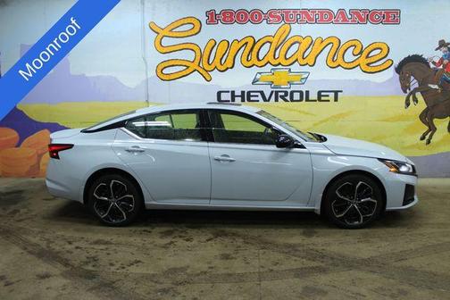 Blue 2023 Nissan Altima 2.5 SR