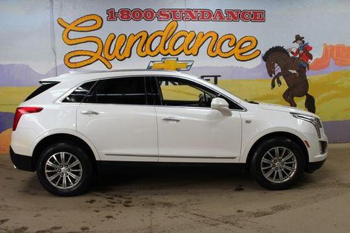 White 2019 Cadillac XT5 Luxury