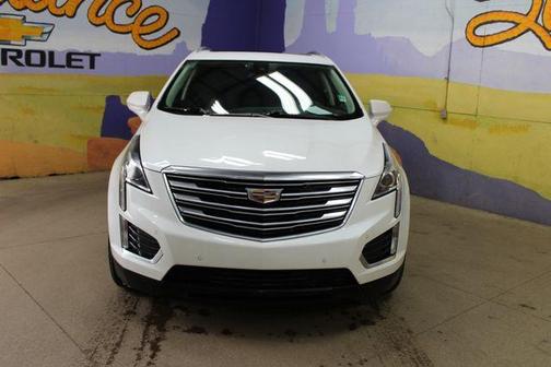 White 2019 Cadillac XT5 Luxury