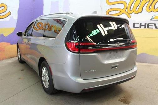 2021 Chrysler Pacifica Touring-L