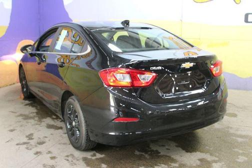 Mosaic Black Metallic 2019 Chevrolet Cruze LT