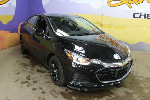 Mosaic Black Metallic 2019 Chevrolet Cruze LT