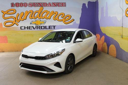 Snow White Pearl 2023 Kia Forte LXS