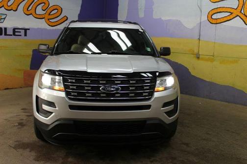Ingot Silver Metallic 2017 Ford Explorer Base