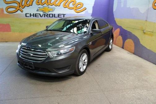 2017 Ford Taurus SE