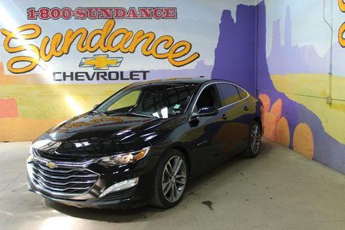 Mosaic Black Metallic 2022 Chevrolet Malibu LT