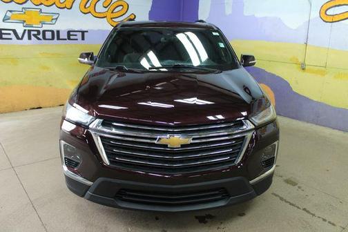Black Cherry Metallic 2023 Chevrolet Traverse LT Cloth