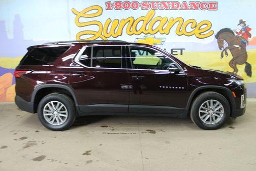 Black Cherry Metallic 2023 Chevrolet Traverse LT Cloth