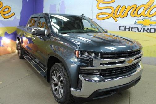 Shadow Gray Metallic 2019 Chevrolet Silverado 1500 LT