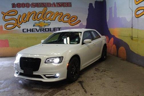 2022 Chrysler 300 Touring L