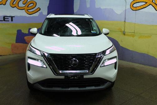 Glacier White 2021 Nissan Rogue SV